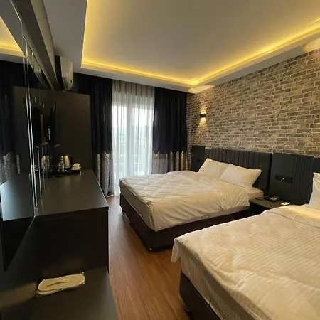 Sheltons فندق 3*